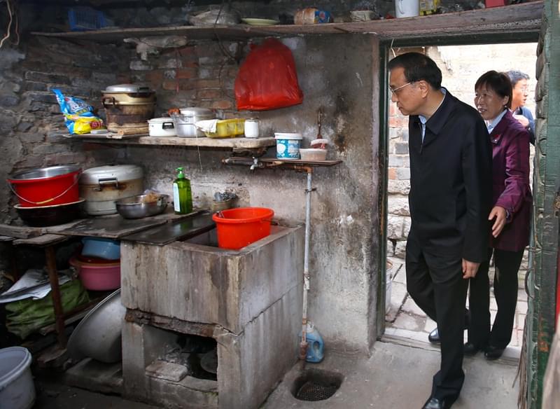 李克强：在转型升级中巩固经济社会发展向好势头